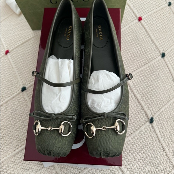 Gucci Women's Horsebit GG Canvas ballet flats - Picture 3 of 13